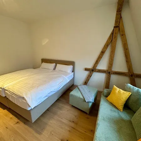 Apartman Wohlfuehl-insel In Der Altstadt Mit Wlan, Balkon, Voll Ausgestatteter Kueche & Supermarkt Fusslaeufig In Nur 3 Min