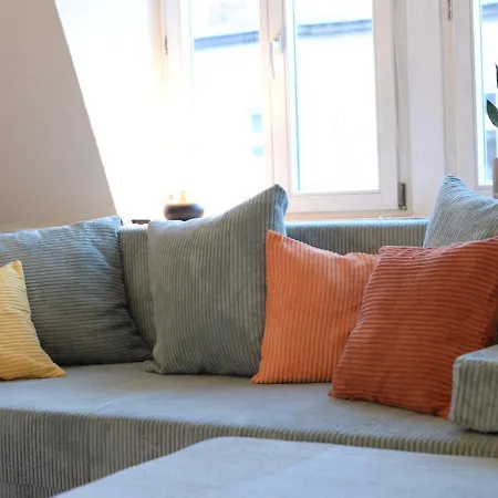 Wohlfuehl-insel In Der Altstadt Mit Wlan, Balkon, Voll Ausgestatteter Kueche & Supermarkt Fusslaeufig In Nur 3 Min