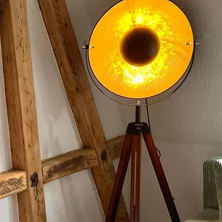 Wohlfuehl-insel In Der Altstadt Mit Wlan, Balkon, Voll Ausgestatteter Kueche & Supermarkt Fusslaeufig In Nur 3 Min شقة *